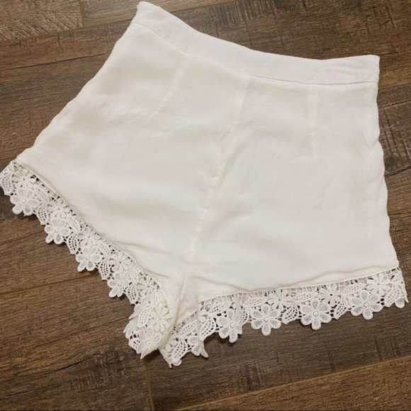 Forever 21 White Lace Trim Size XS Shorts Casual High Waist Gauze Cheeky Fit - Picture 7 of 8